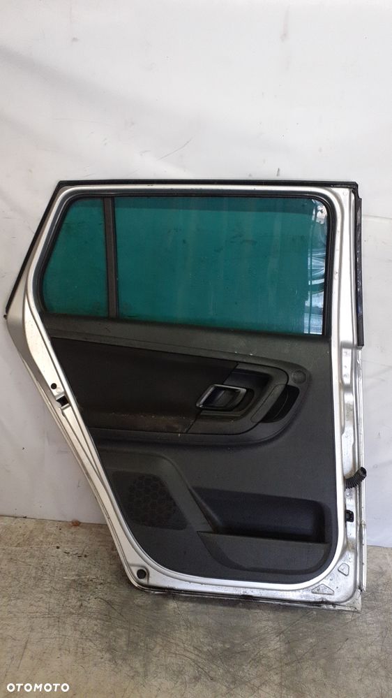 + DRZWI TYŁ TYLNE LEWE DO SKODA FABIA II SCOUT KOMBI SREBRNE 9102 - 5