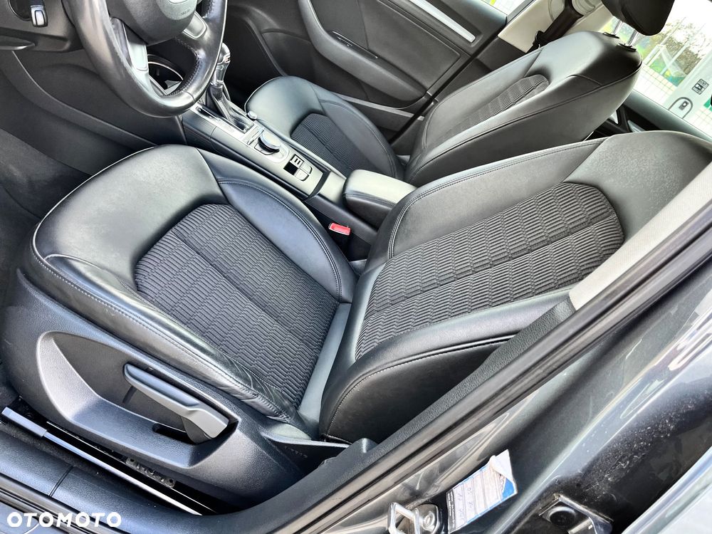 Audi A3 Sportback 1.6 TDI S tronic Attraction - 23