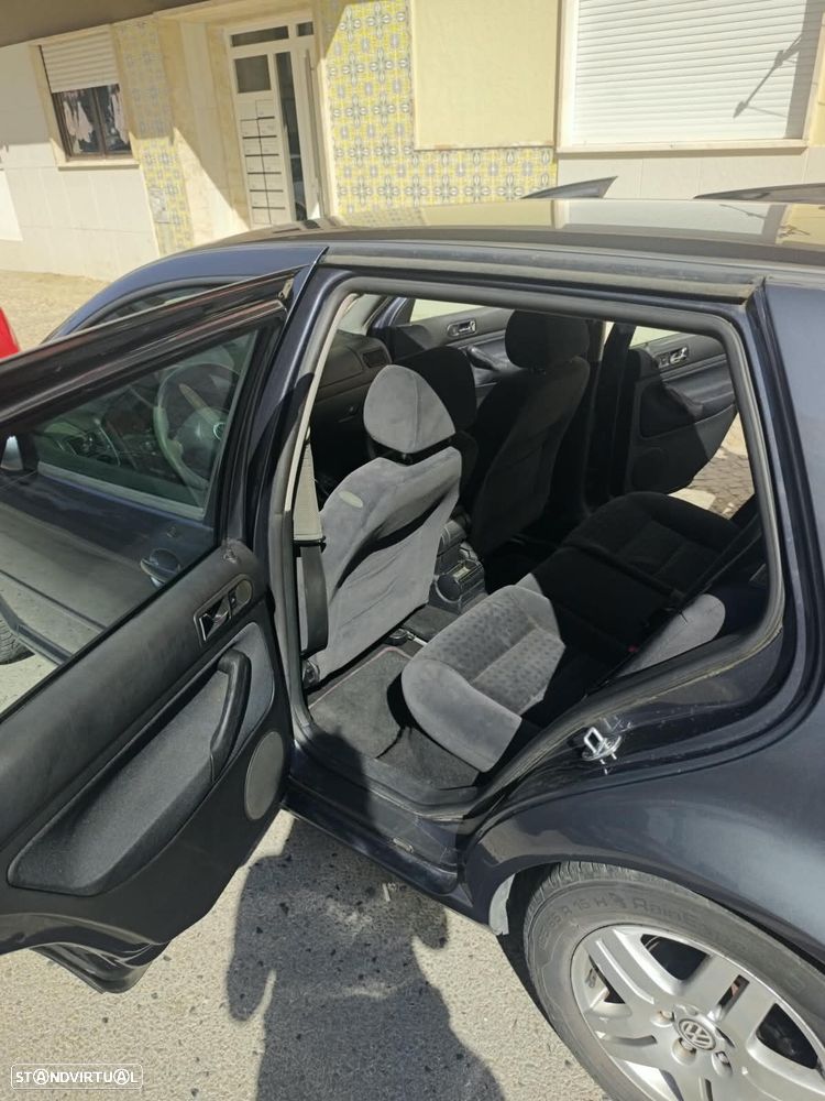 VW Golf 1.4i 25 Anos - 19
