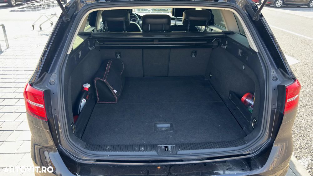 Volkswagen Passat 2.0 TDI DSG Comfortline - 14