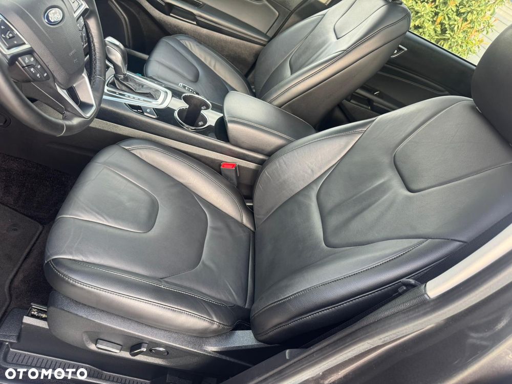 Ford Edge 2.0 TDCi Bi-Turbo 4x4 Titanium - 12