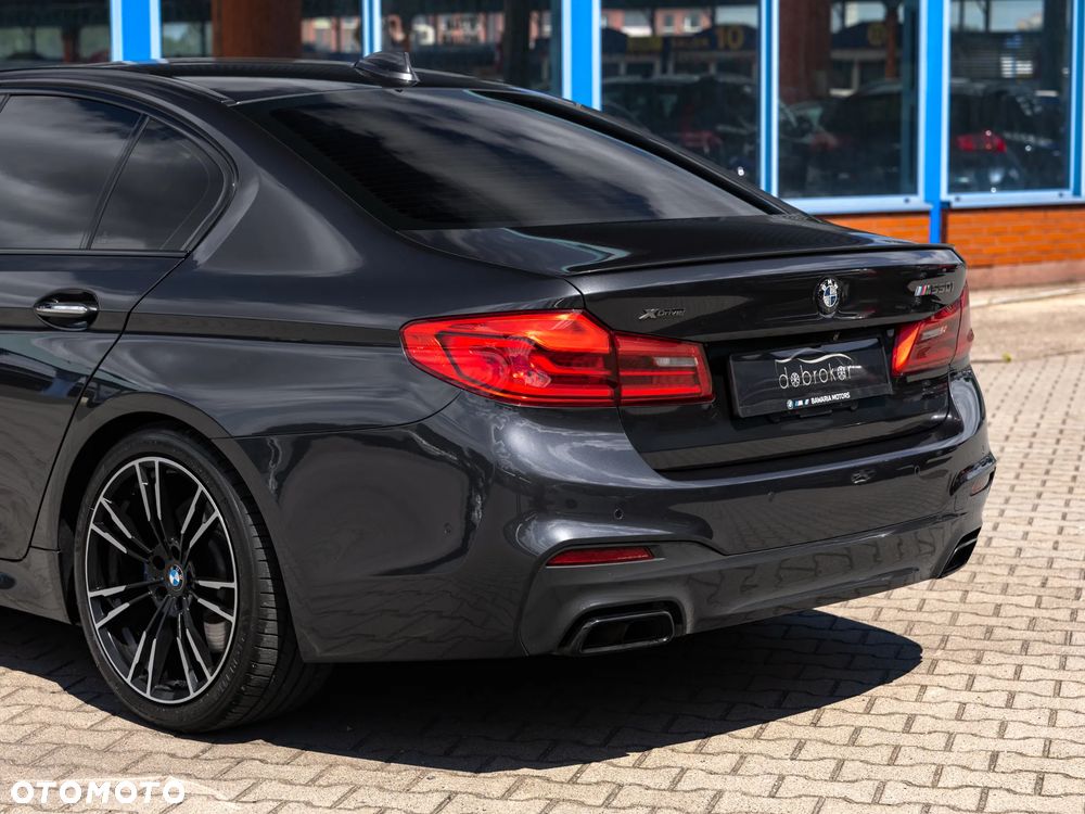 BMW Seria 5 M550i xDrive - 7