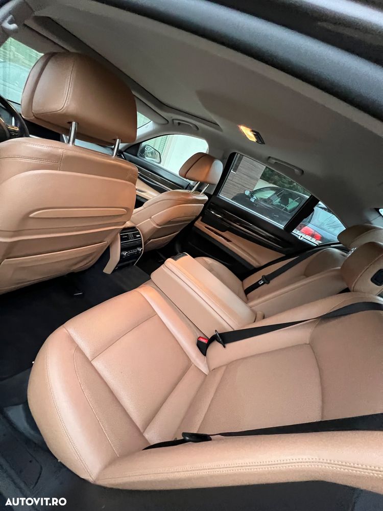 BMW Seria 7 740d xDrive - 8