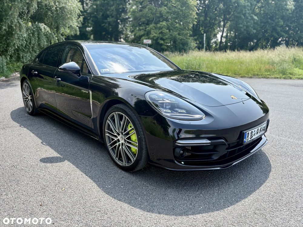 Porsche Panamera - 1