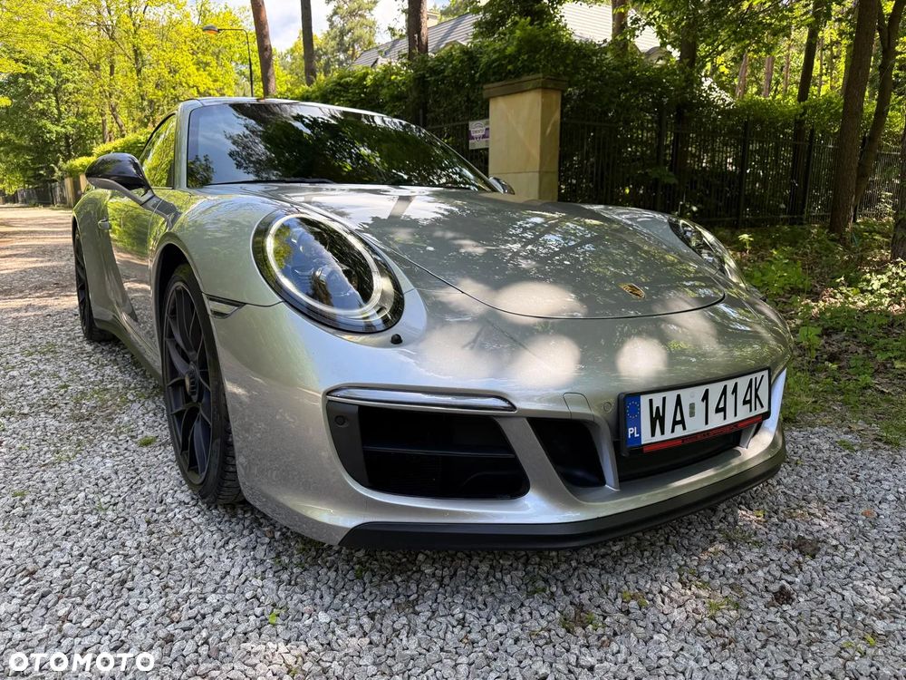 Porsche 911 Carrera 4 GTS PDK - 3