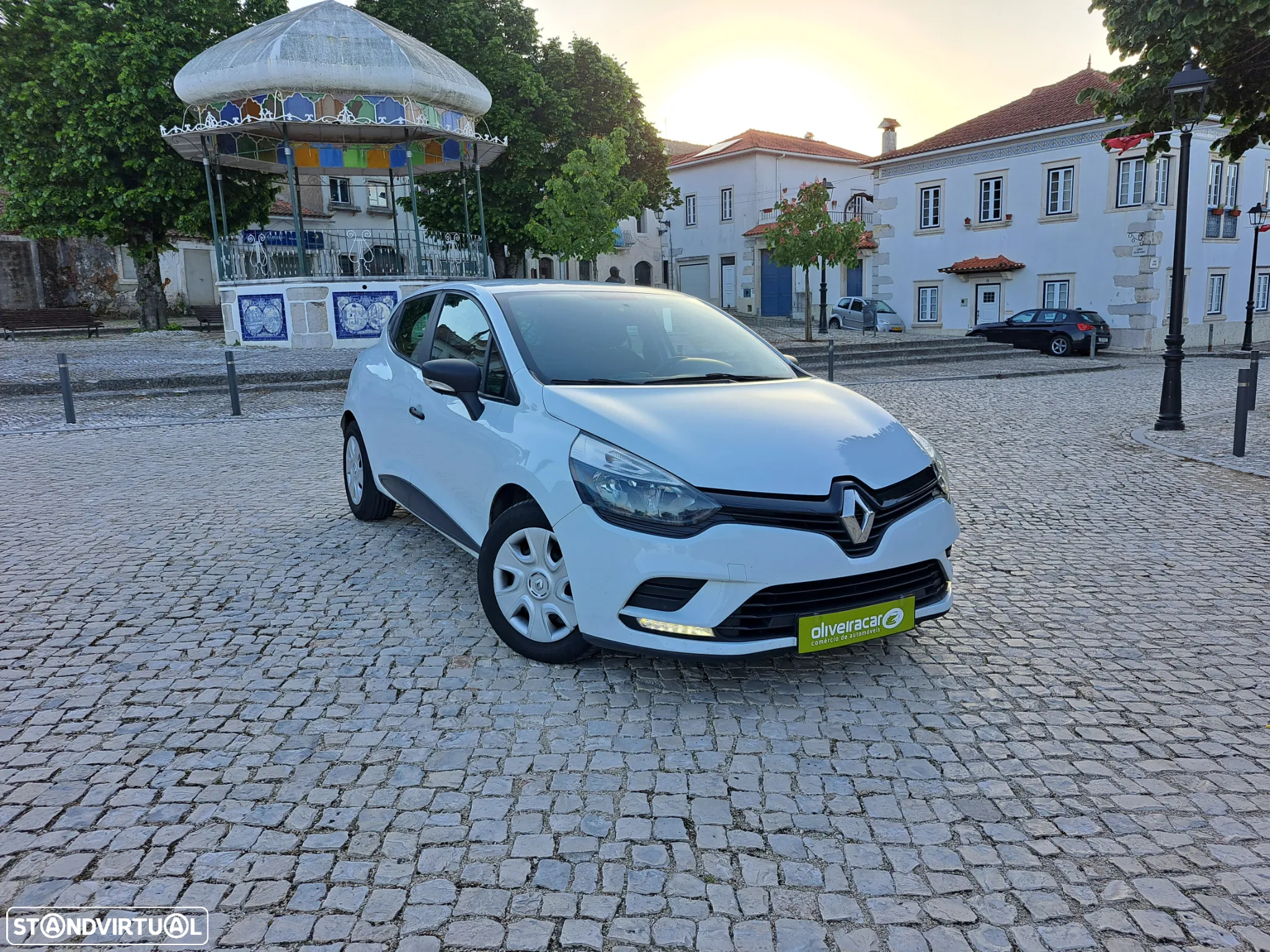 Renault CLIO - 7