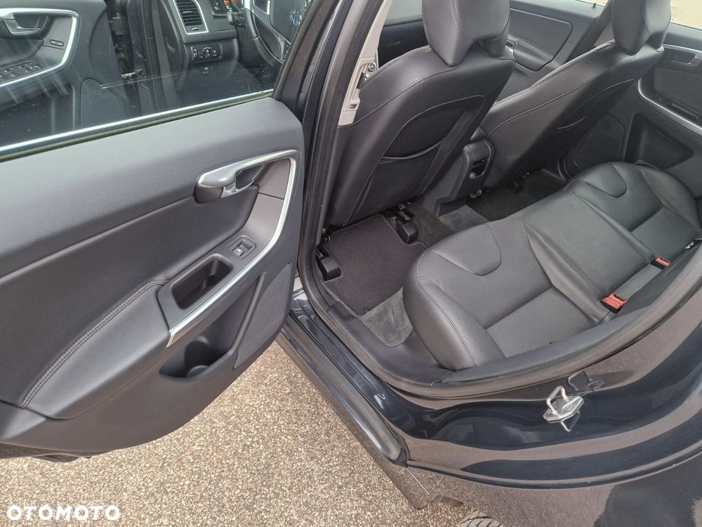 Volvo XC 60 D4 Geartronic Summum - 19