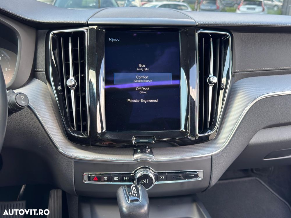 Volvo XC 60 D5 AWD Geartronic Inscription - 30