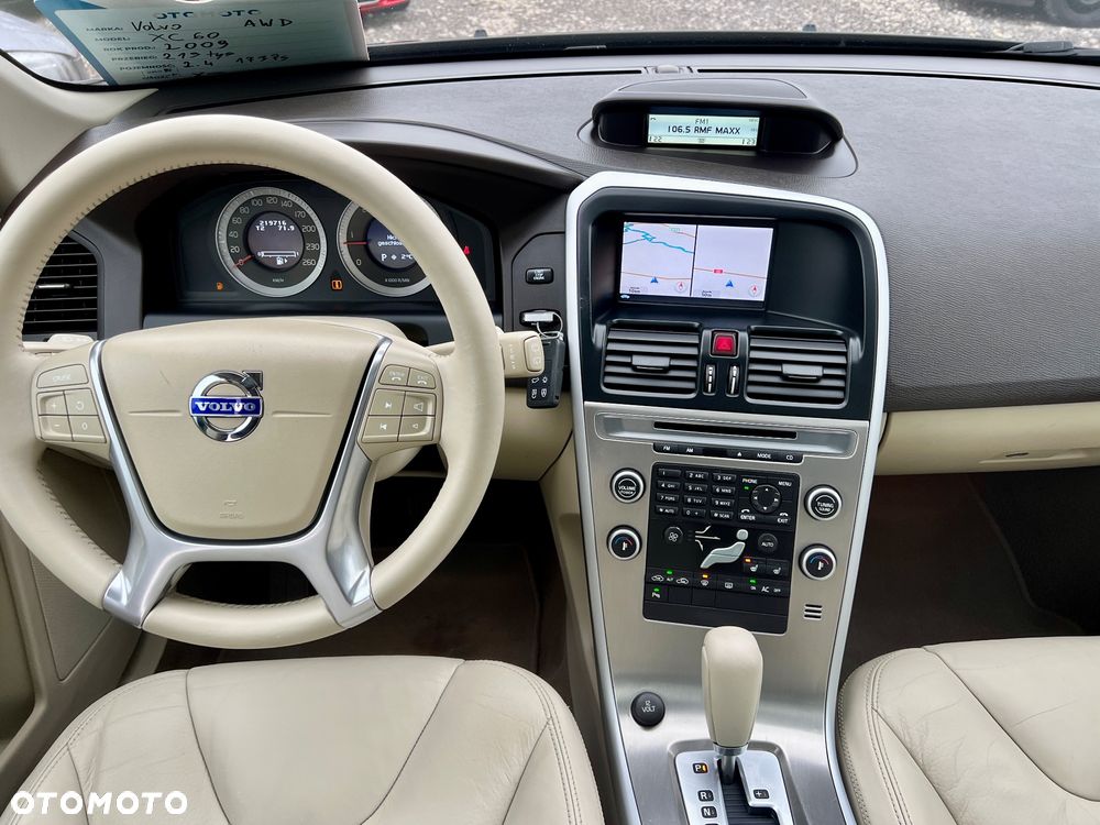 Volvo XC 60 2.4D Momentum - 9