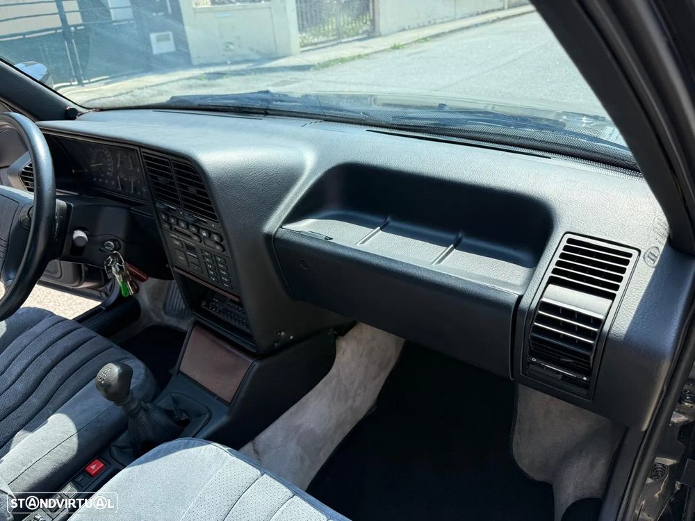 Lancia Thema 2.0 16V Turbo LX - 14