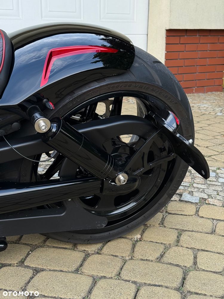Harley-Davidson V-Rod Muscle - 17