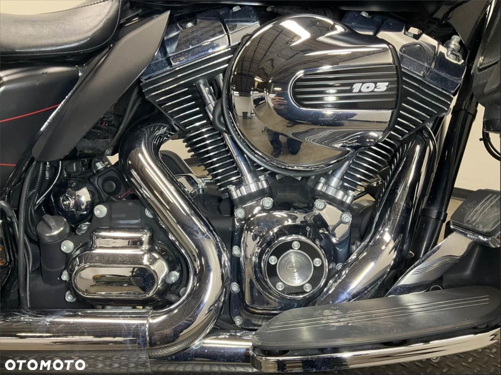 Harley-Davidson Touring Street Glide - 6