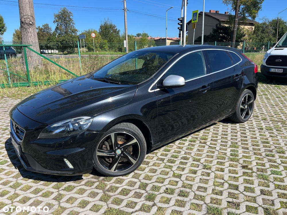 Volvo V40 D3 R-Design - 2