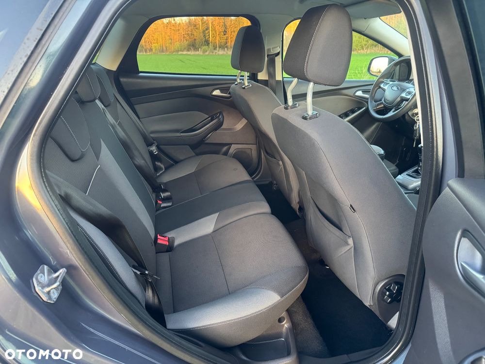 Ford Focus 1.6 Edition - 24