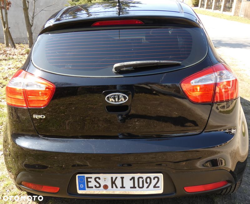 Kia Rio 1.2 Dream Team Edition - 10