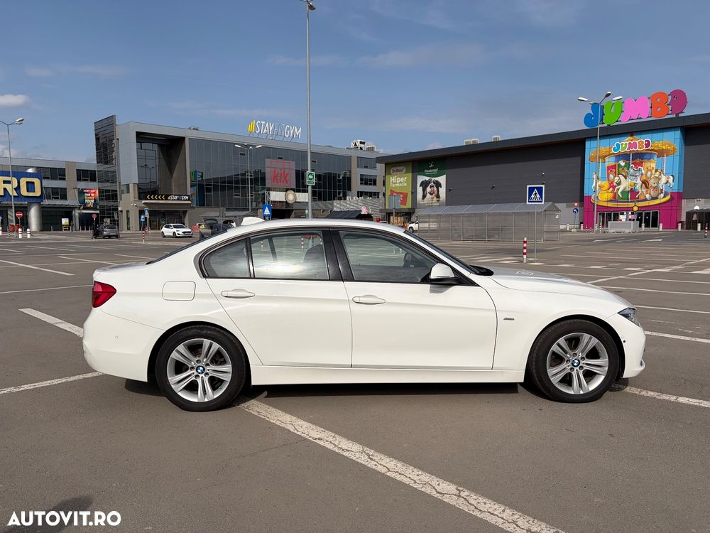 BMW Seria 3 320d Aut. Sport Line - 13