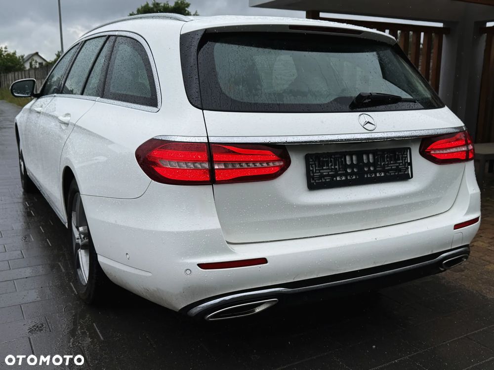 Mercedes-Benz Klasa E 200 BlueEFFICIENCY 7G-TRONIC Avantgarde - 6
