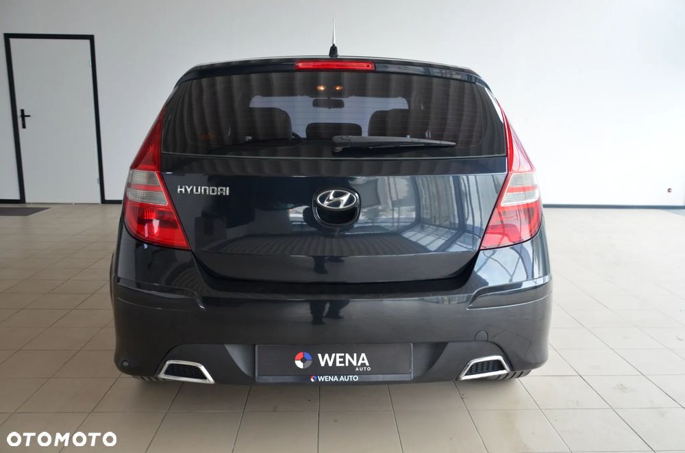 Hyundai i30 1.6 CRDi FIFA WM Edition - 16