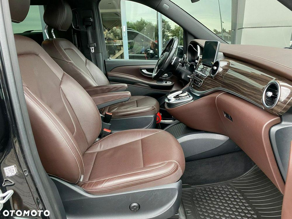 Mercedes-Benz Klasa V - 19