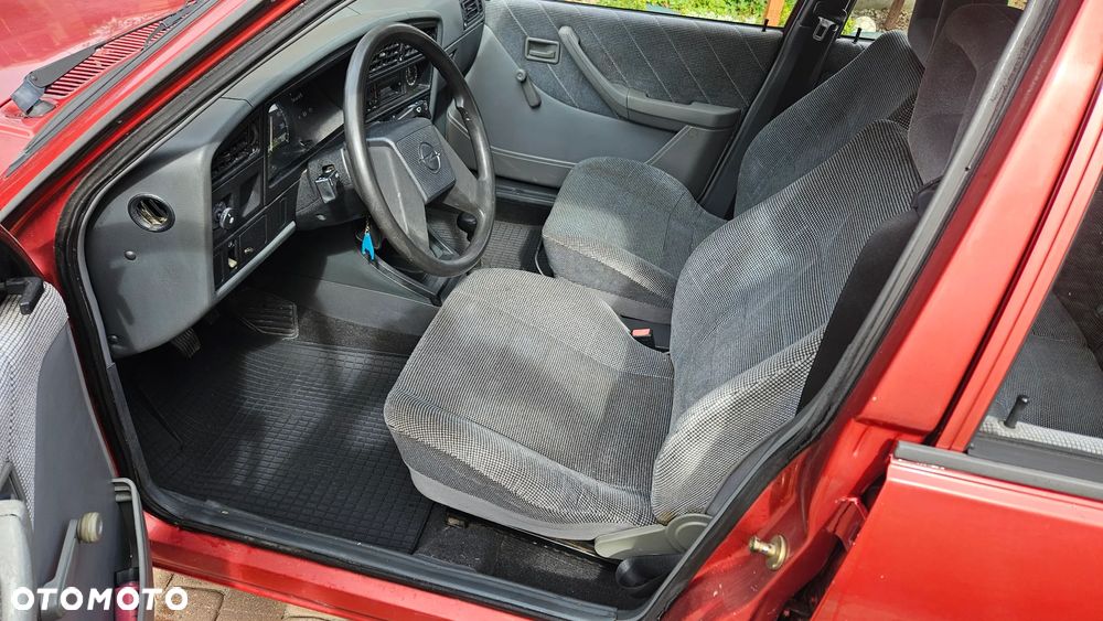 Opel Ascona - 36