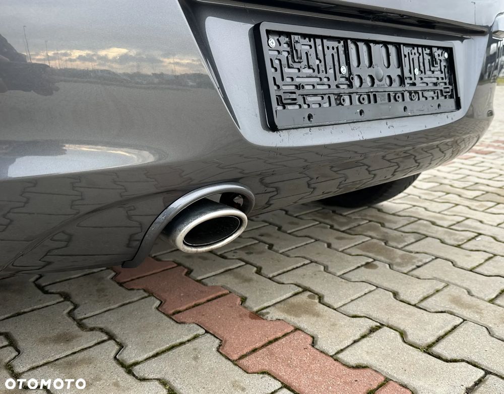 Opel Corsa 1.4 16V Satellite - 10