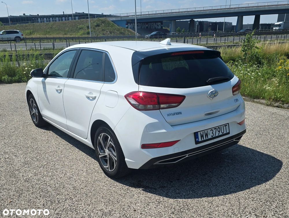 Hyundai i30 1.5 DPI Comfort - 12