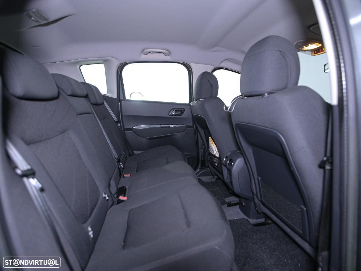 Peugeot 3008 1.6 e-HDi Active 2-Tronic - 4
