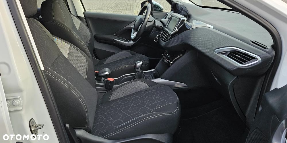 Peugeot 2008 PureTech 82 Allure - 11