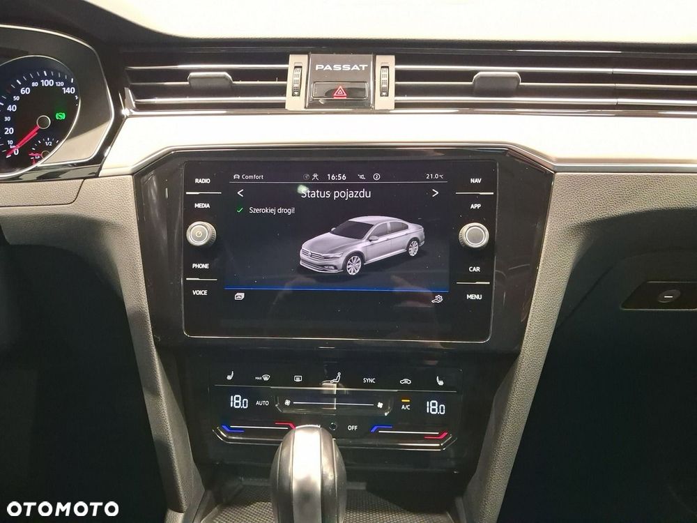 Volkswagen Passat 2.0 TDI Elegance DSG - 20