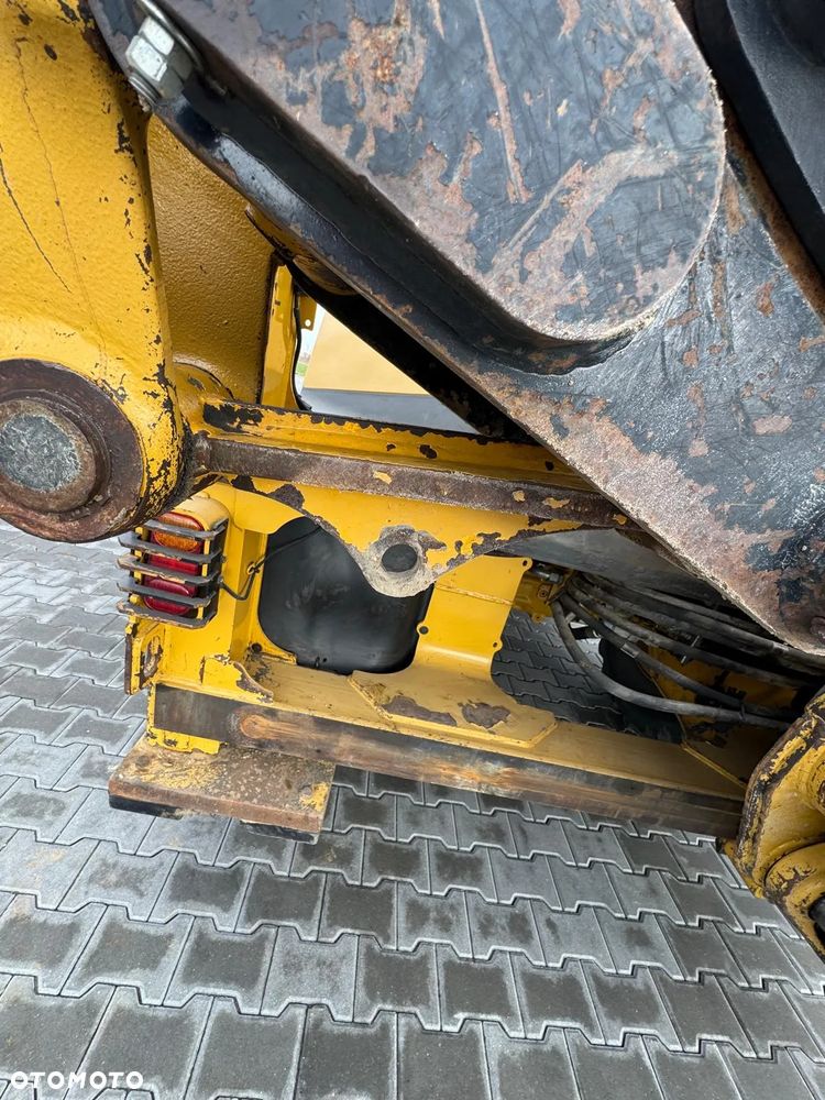 Caterpillar 428 - 22