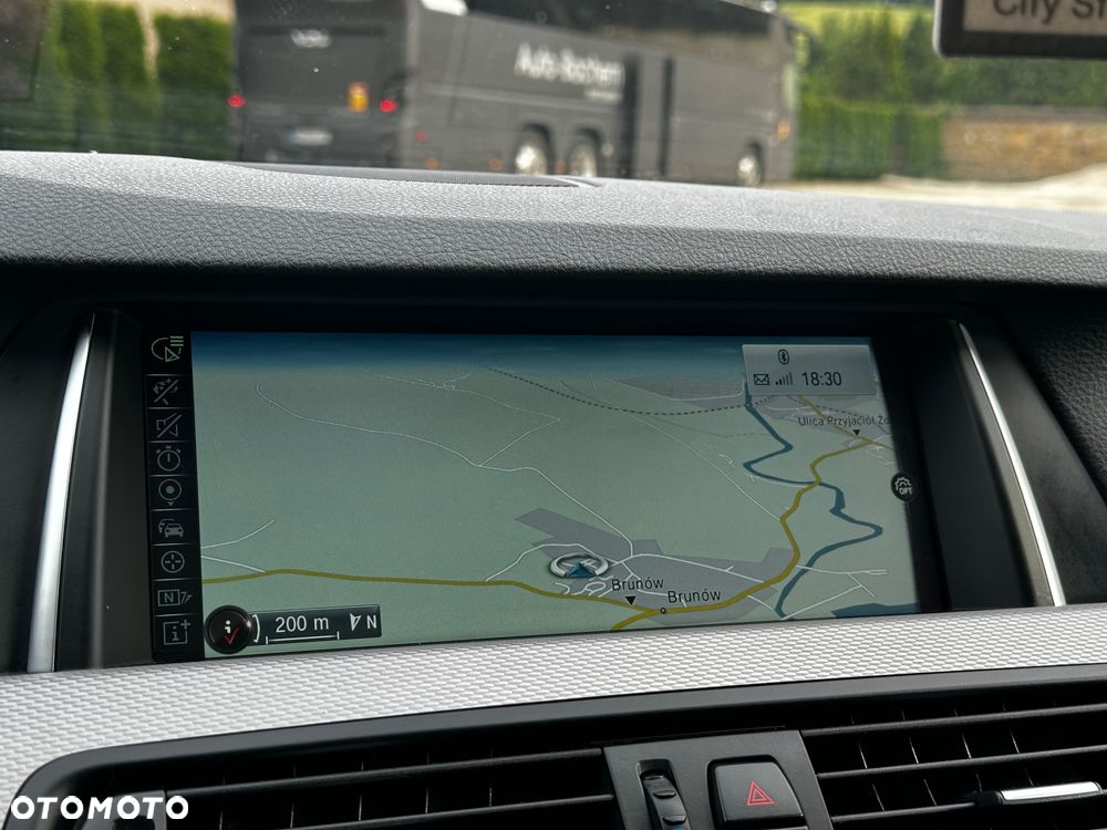 BMW Seria 5 520d - 22