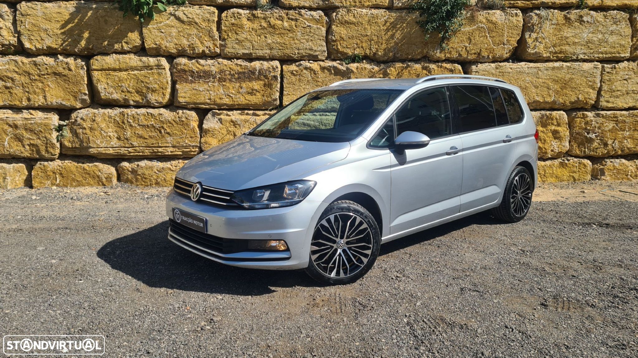 VW Touran 1.6 TDI Confortline DSG - 1