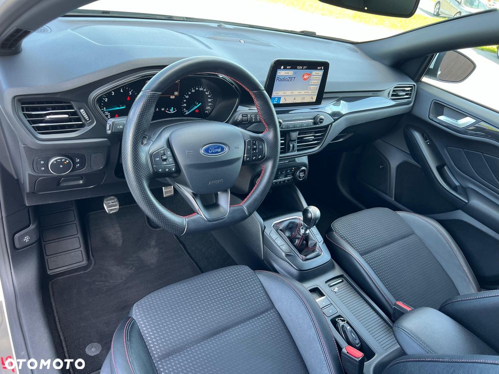 Ford Focus 1.0 EcoBoost Start-Stopp-System ST-LINE STYLE - 13