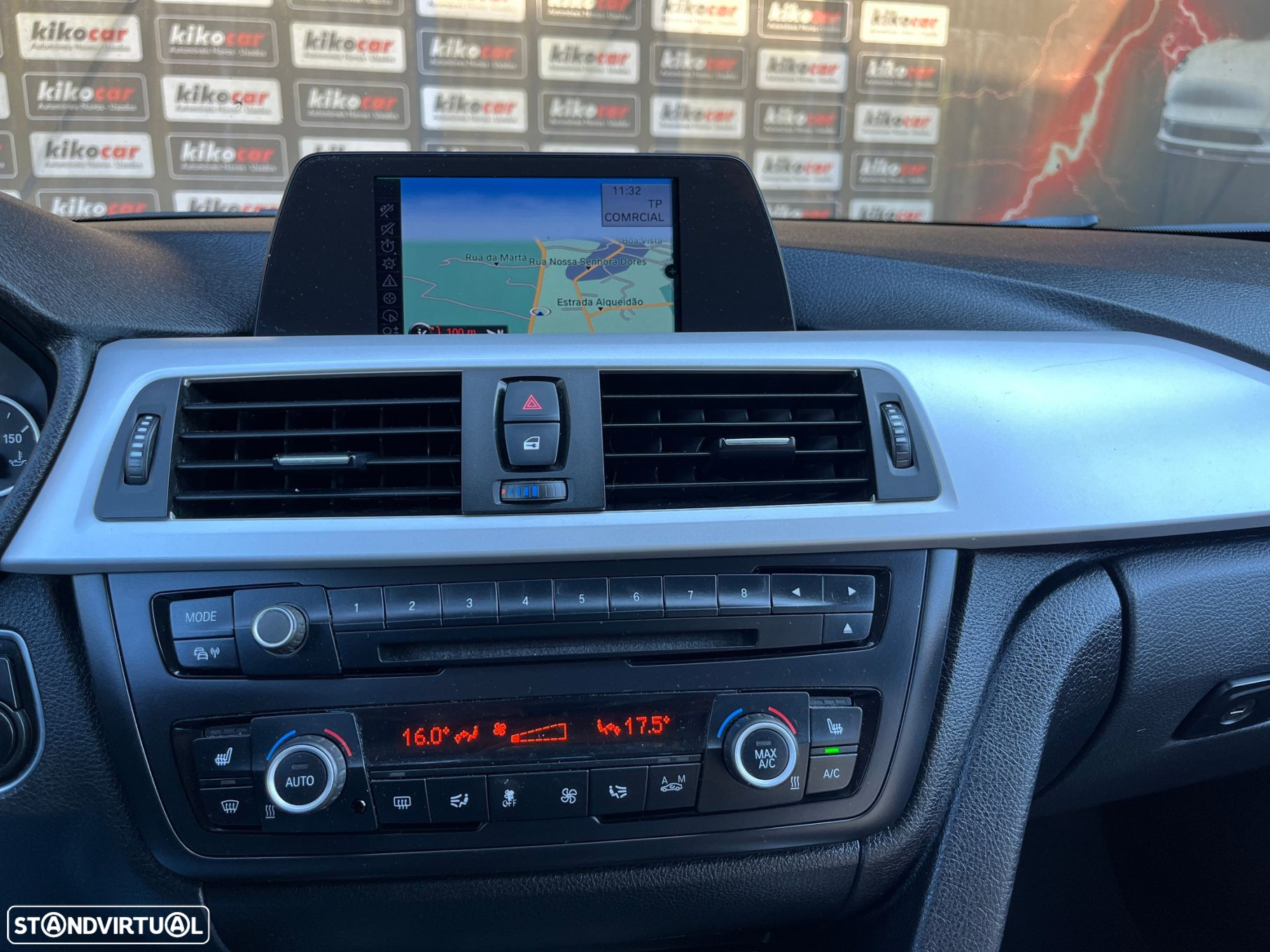 BMW 320 d Touring Auto - 32