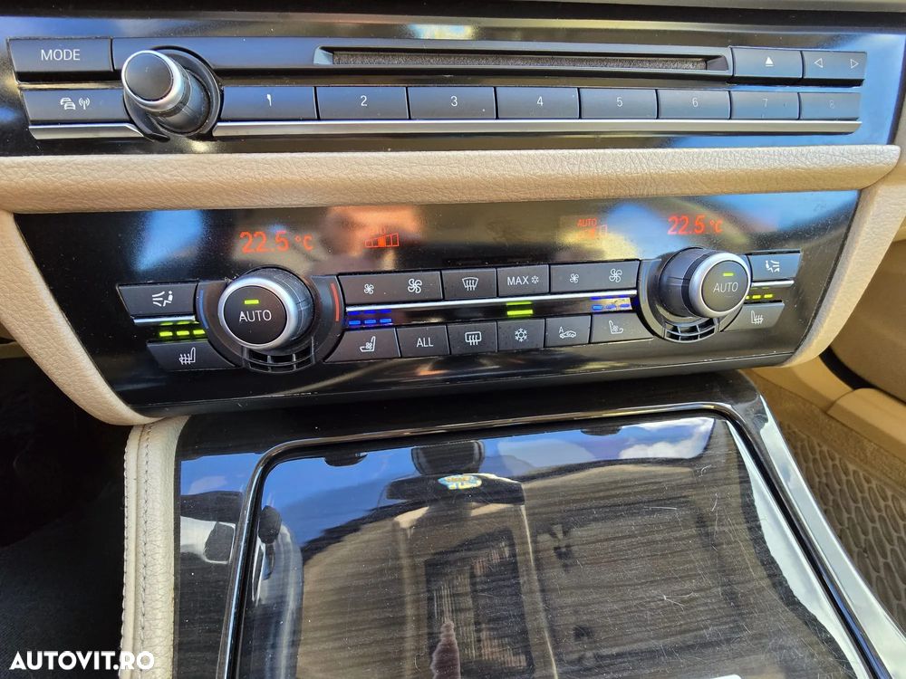 BMW Seria 5 530d xDrive - 10