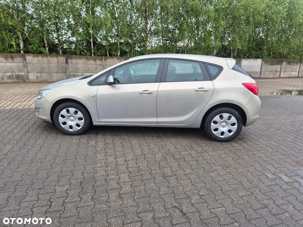 Opel Astra - 3