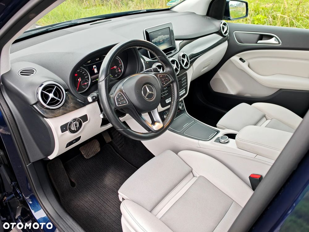 Mercedes-Benz Klasa B (Electric Drive) 250 e - 6