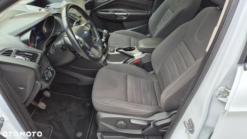 Ford Kuga 1.6 EcoBoost 2x4 Titanium - 14