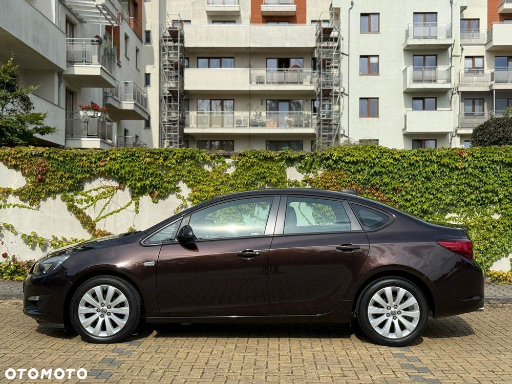 Opel Astra - 2