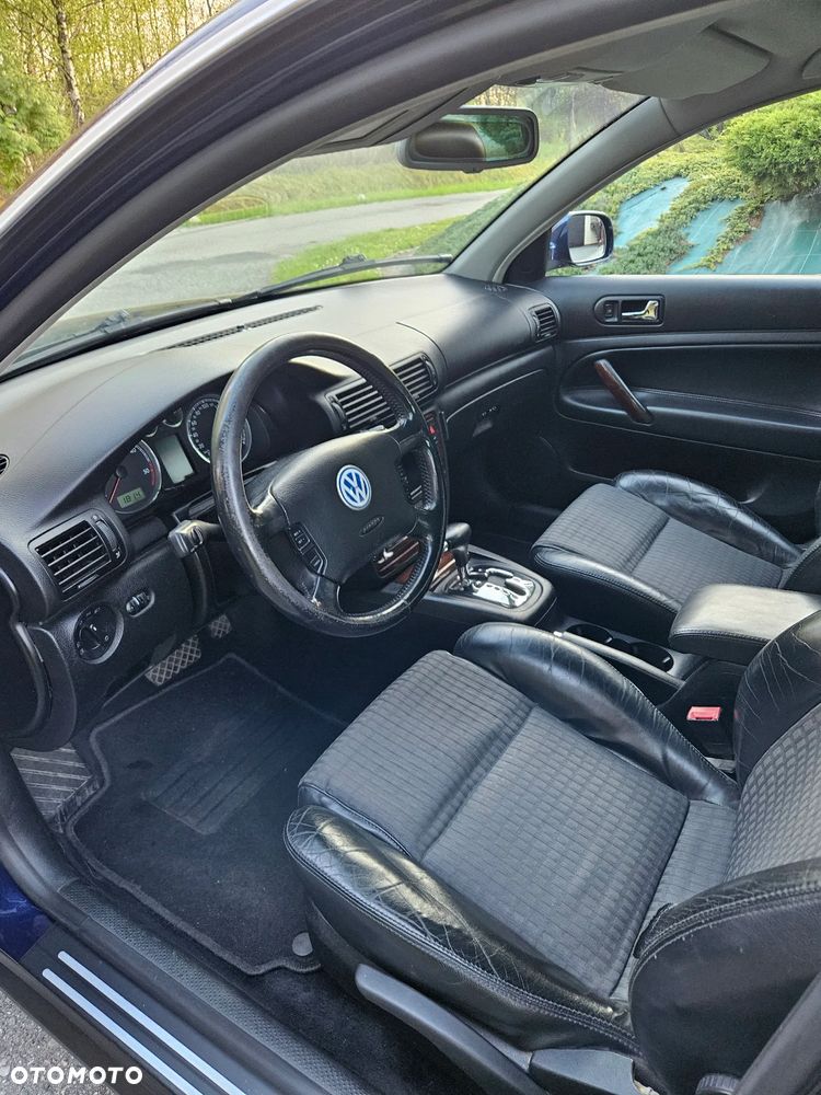 Volkswagen Passat 1.9 TDI Highline Tiptr - 10