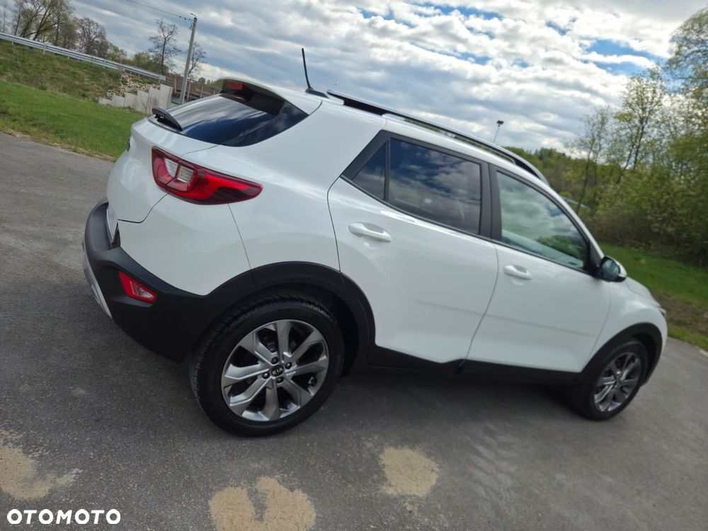 Kia Stonic 1.4 L - 5