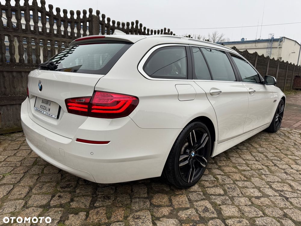 BMW Seria 5 525d - 12