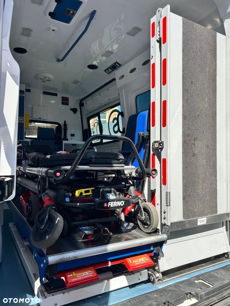 Volkswagen Crafter - 13