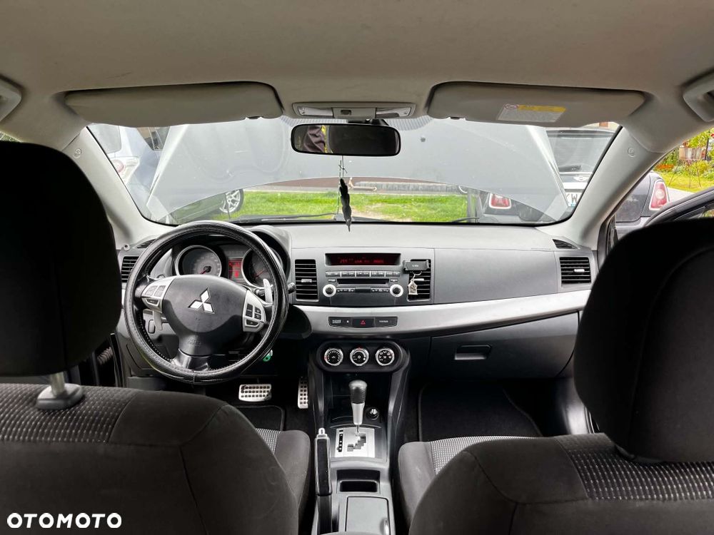 Mitsubishi Lancer - 7