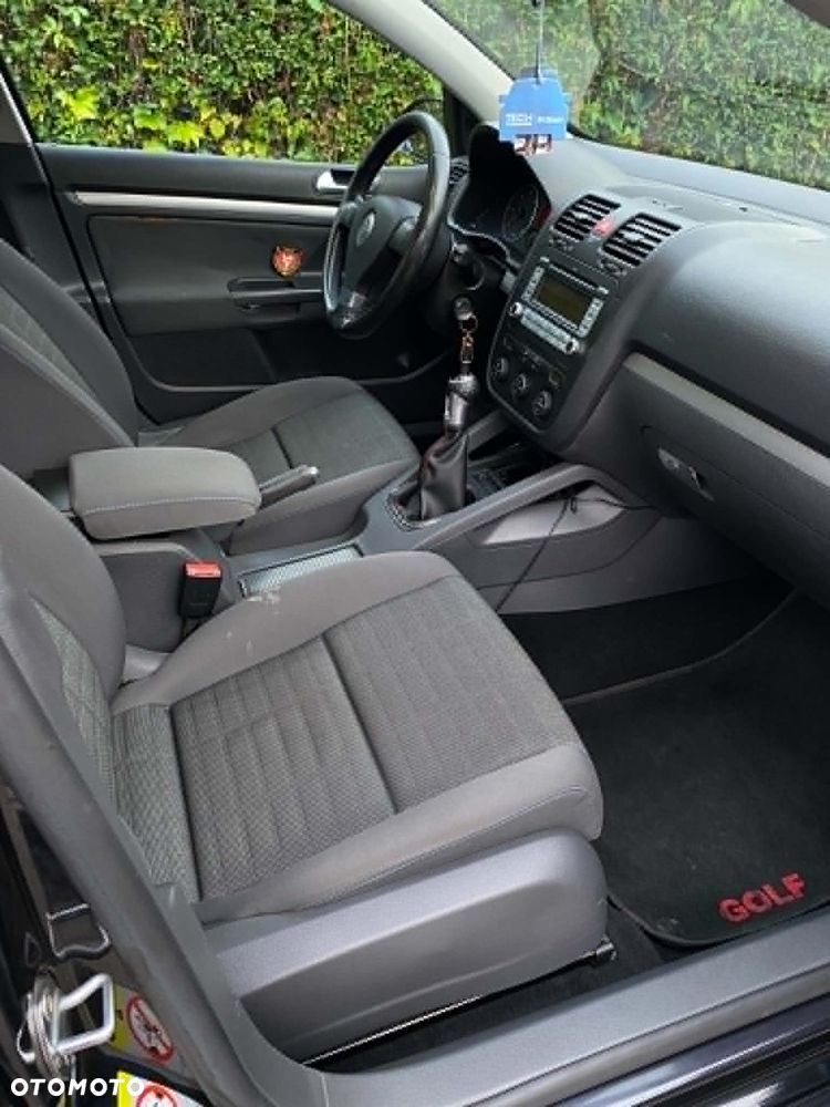 Volkswagen Golf 1.9 TDI Individual - 15