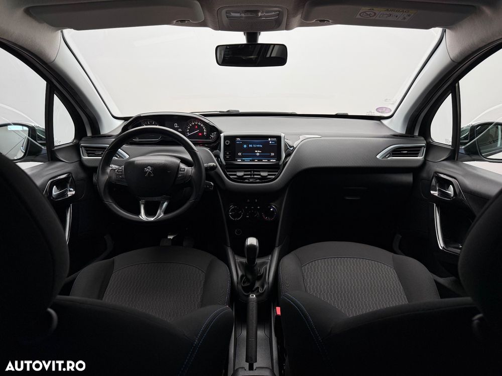 Peugeot 208 PureTech 82 Style - 7