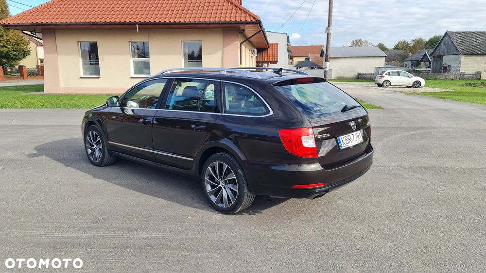 Skoda Superb 2.0 TDI Platinum DSG - 7
