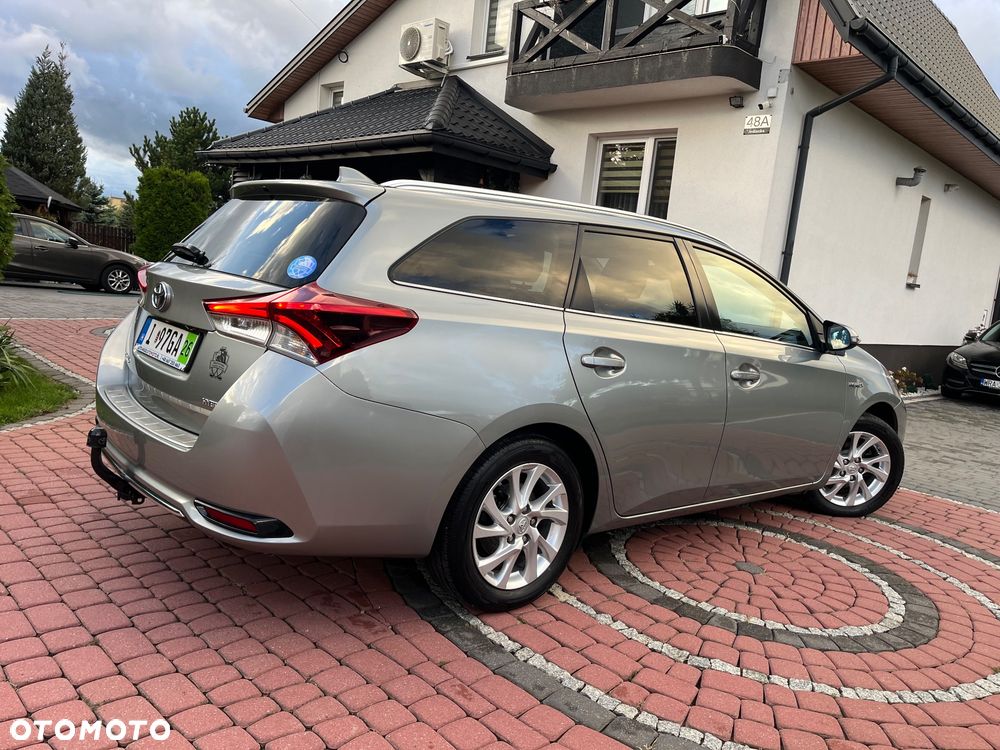Toyota Auris 1.8 HSD Luna - 8