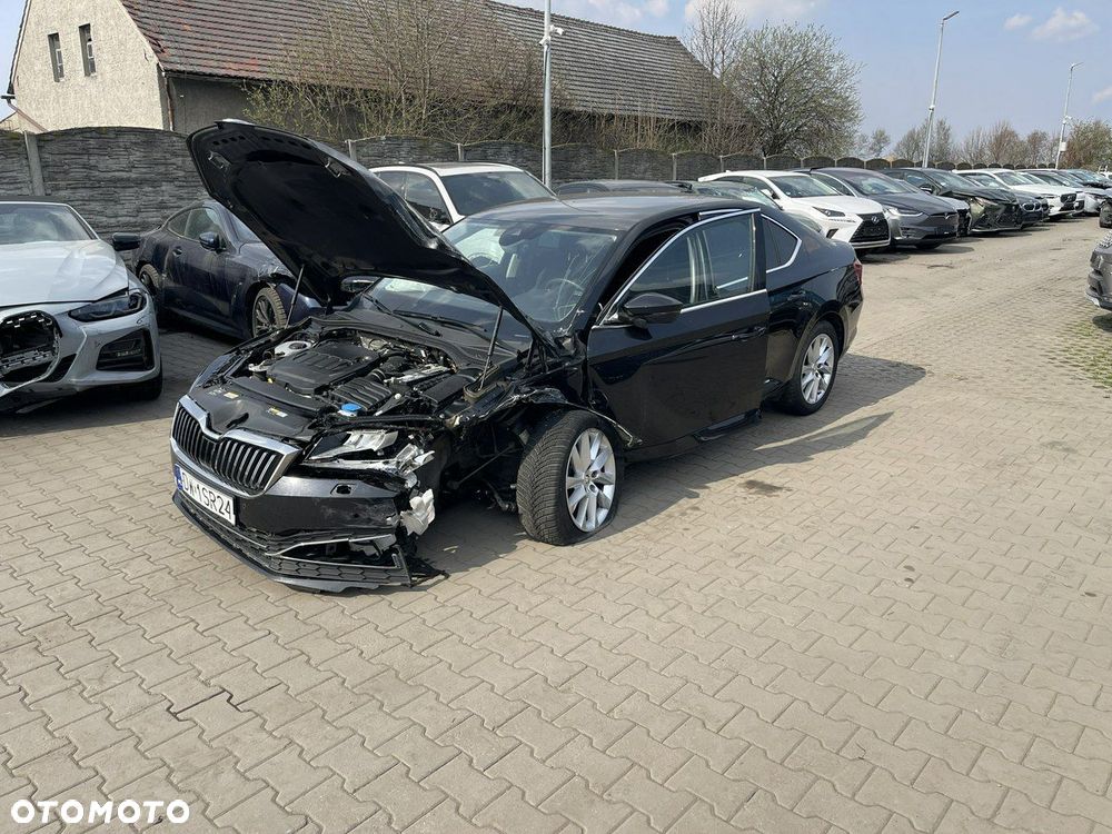 Skoda Superb 2.0 TDI SCR Style DSG - 4