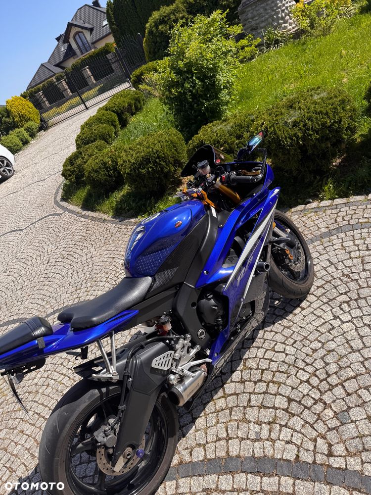 Yamaha R6 - 3